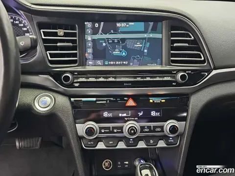 Hyundai Elantra (Avante)