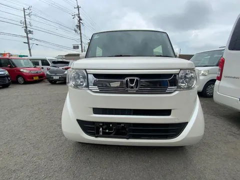 Honda N-BOX Slash