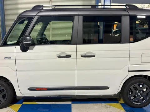 Suzuki Spacia Gear