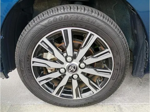 Toyota Pixis Mega
