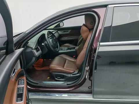 Jaguar XFL