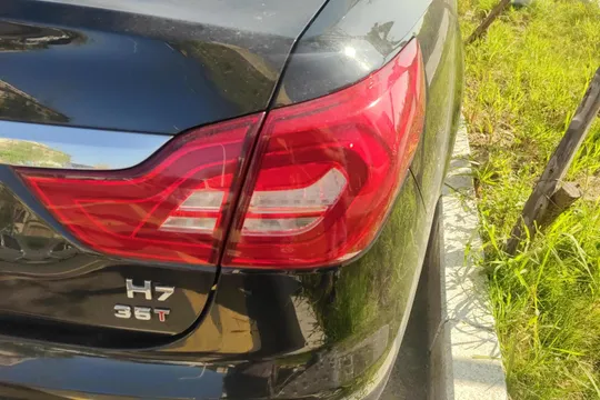 Hongqi H7