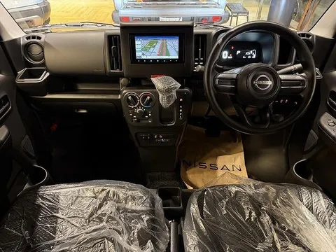 Nissan Clipper Van