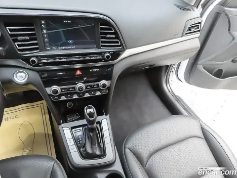 Hyundai Elantra (Avante)