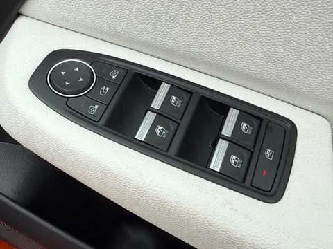 Renault Lutecia