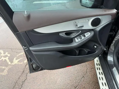 Mercedes-Benz Mercedes-Benz GLC