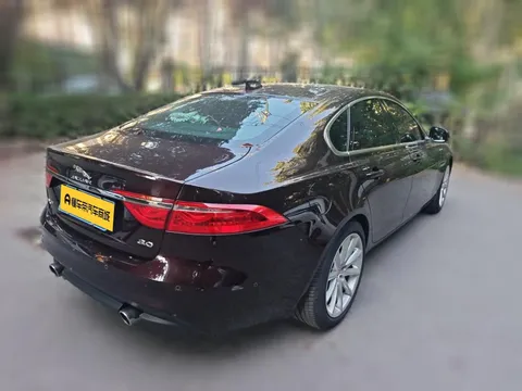 Jaguar XF