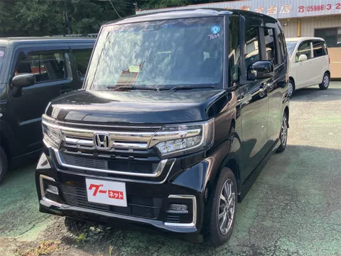Honda N-BOX Custom