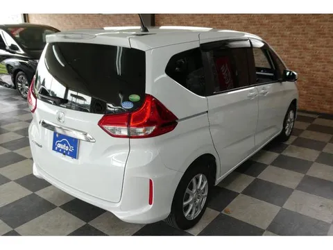 Honda Freed Plus