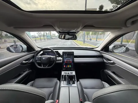 Qoros 7