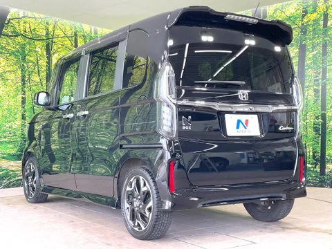 Honda N-BOX Custom