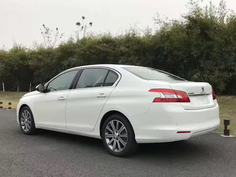 Peugeot 408