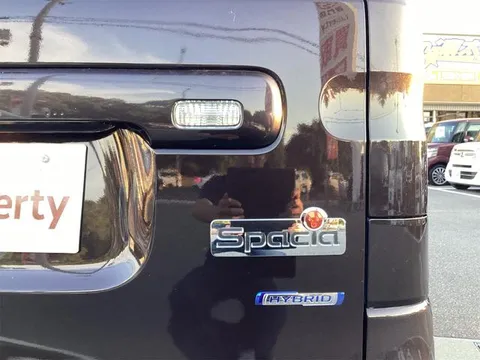 Suzuki Spacia