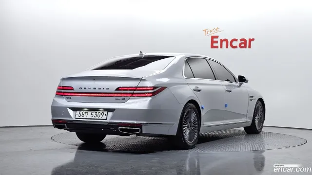 Genesis G90