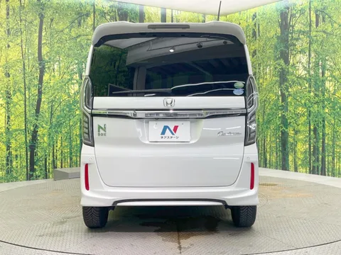 Honda N-BOX Custom