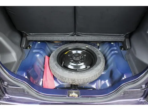 Daihatsu Naked