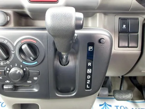 Nissan Clipper