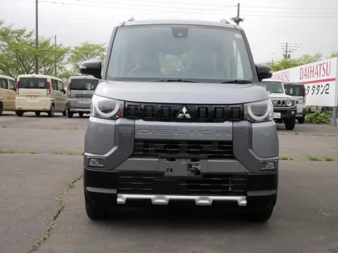 Mitsubishi Delica Mini