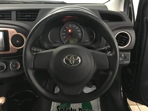 Toyota Yaris (Vitz)