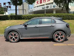 Lynk & Co 02