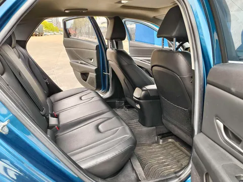 Hyundai Elantra (Avante)