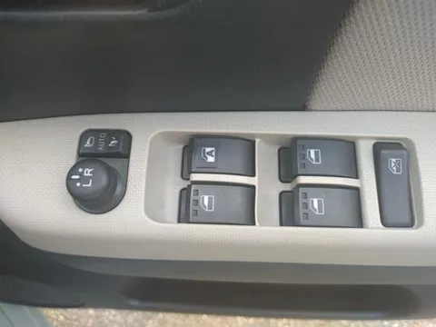 Daihatsu Mira Tocot
