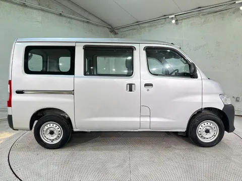 Toyota TownAce Van