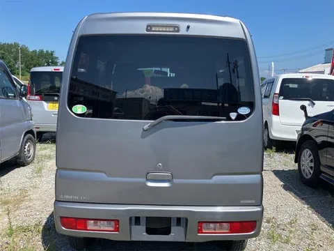 Mitsubishi Minicab Van