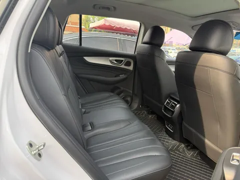 Roewe RX5
