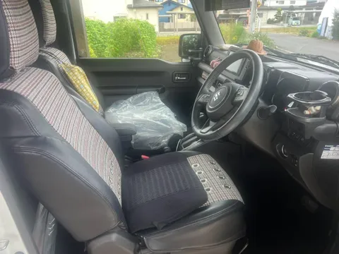 Suzuki Jimny Sierra