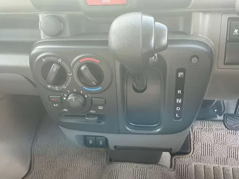 Nissan Clipper