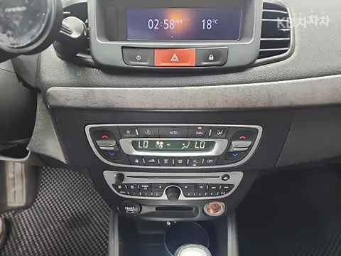 Renault SM3