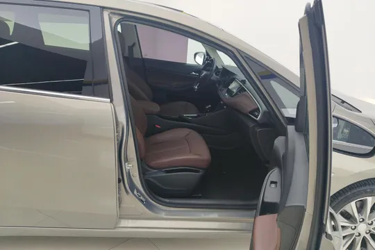 Buick GL6