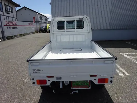 Nissan Clipper Truck
