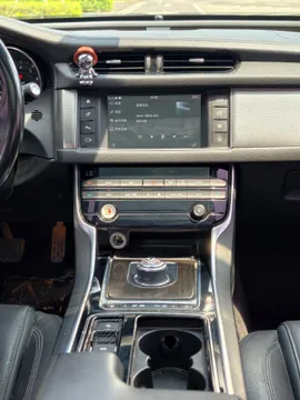 Jaguar XFL