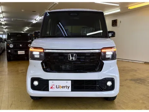 Honda N-BOX Custom