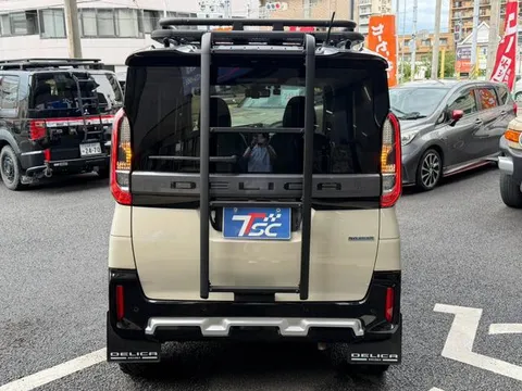 Mitsubishi Delica Mini