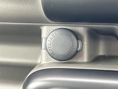 Nissan Clipper Van
