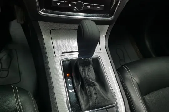 Roewe RX5