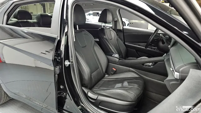 Hyundai Elantra (Avante)