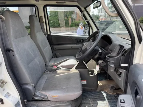 Mitsubishi Minicab Van
