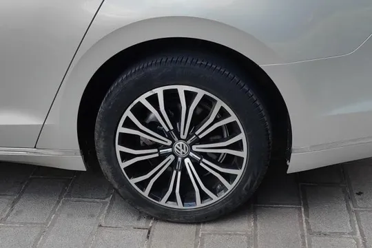 Volkswagen Phideon