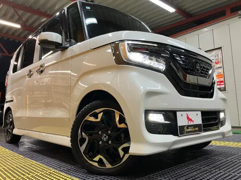 Honda N-BOX Custom