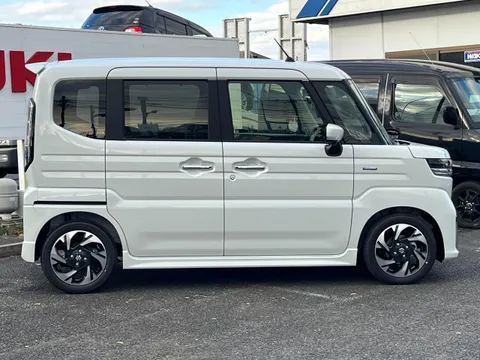 Suzuki Spacia Custom
