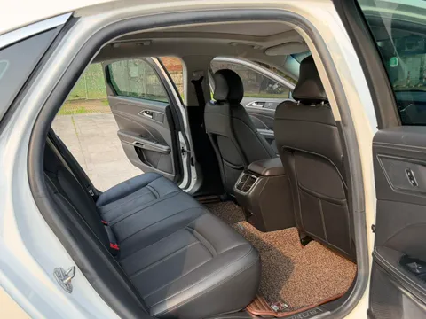 Ford Taurus