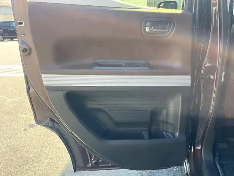 Honda N-BOX Slash