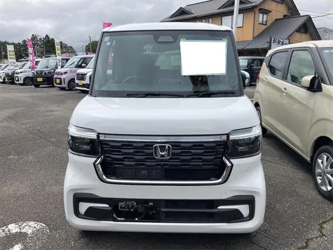Honda N-BOX Custom
