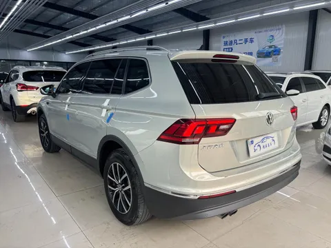 Volkswagen Tiguan L