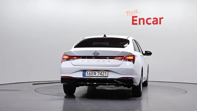 Hyundai Elantra (Avante)