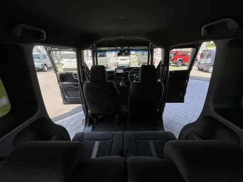 Honda N-BOX Custom